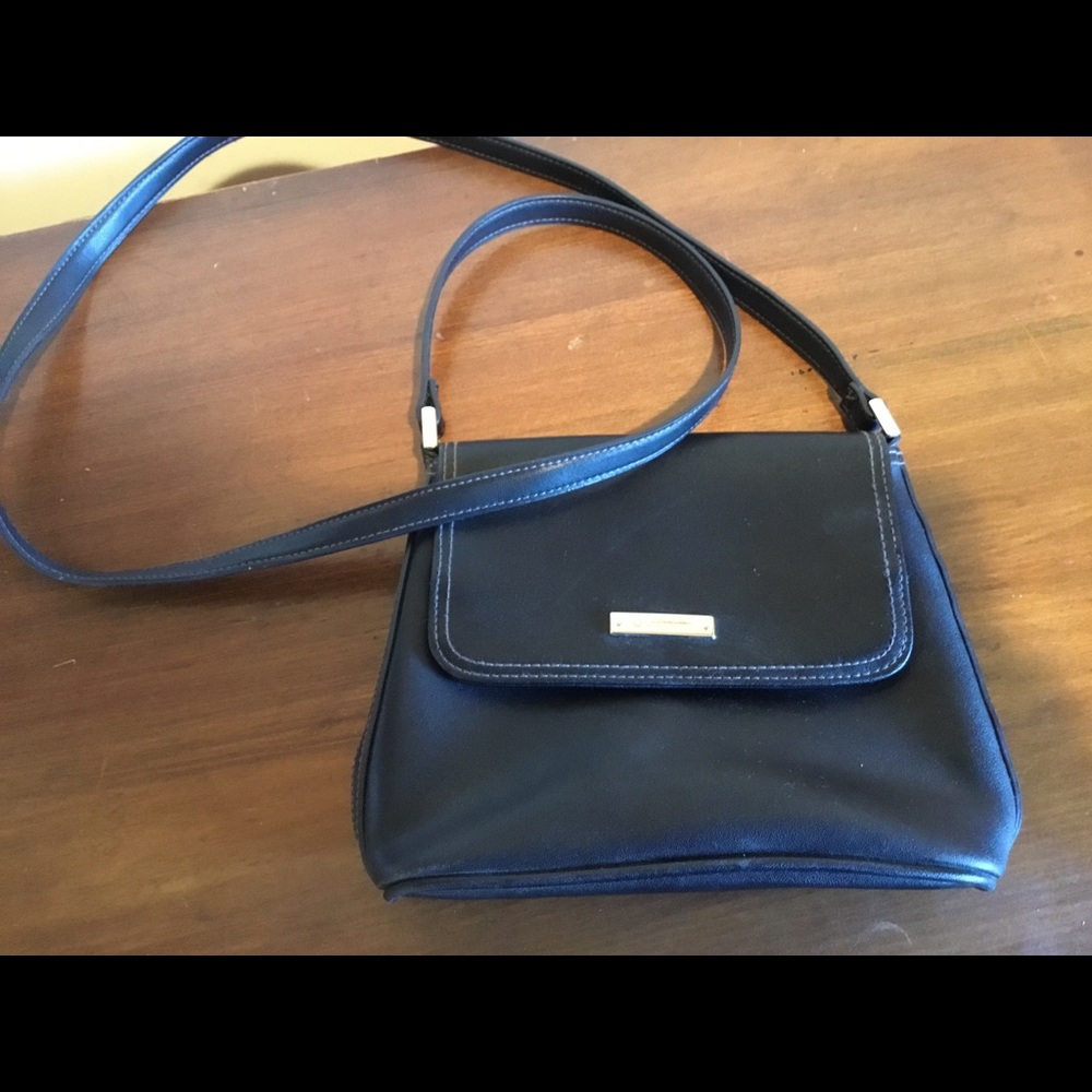 Liz Claiborne cross body. EUC. 3 for $15.